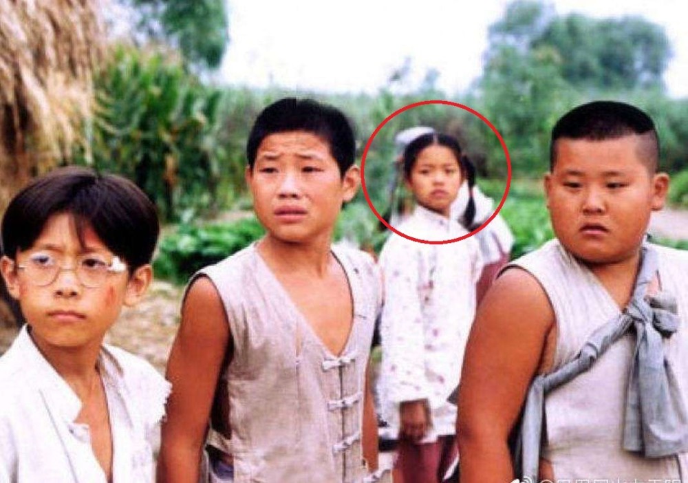 王莎莎|被嘲了十几年“最丑童星”，28岁的她还有机会逆袭吗？