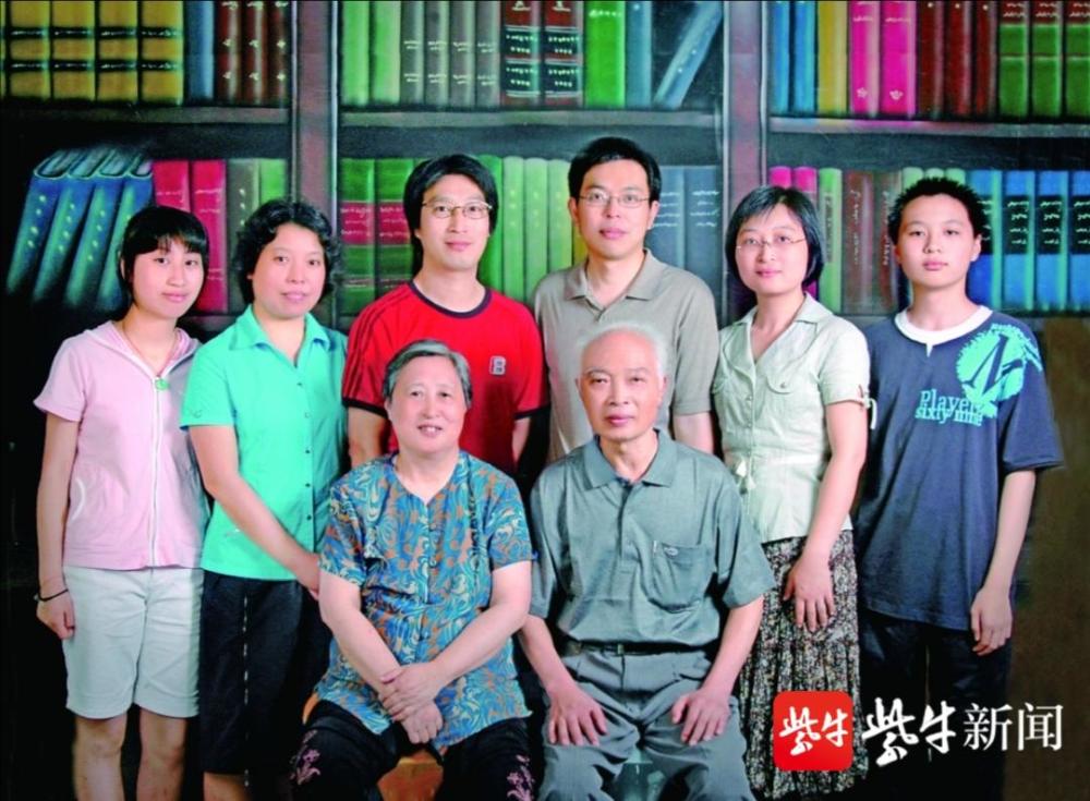 胡显银|爱人去世前与她定下“三年之约”，三年后夫妻俩几十年的“情书”问世了