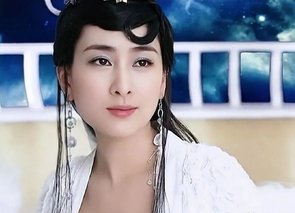 迪丽热巴的嫦娥最有异域风情,她饰演的嫦娥最佳白月光