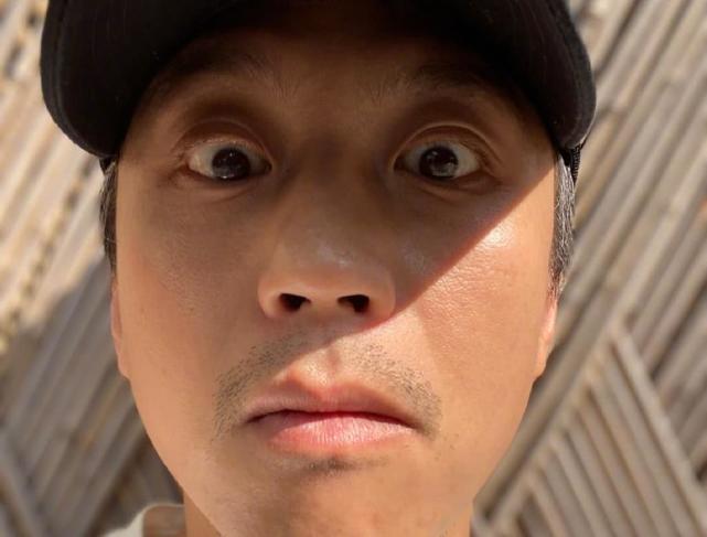 孙俪给邓超织线帽,超哥花式戴帽秀恩爱,粉丝评论成亮点|邓超|孙俪|超