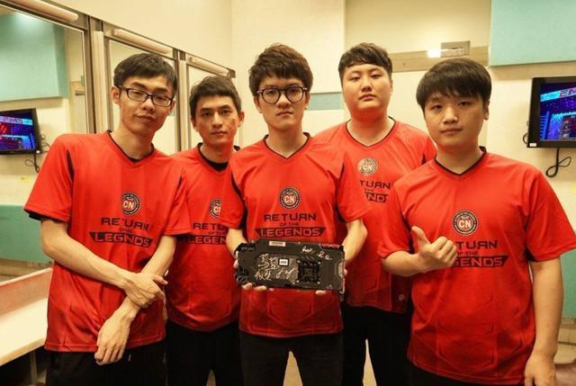 若风发文点名怼阿水,草莓谈tes一坨翔!让2追3后川剧变脸笑懵观众