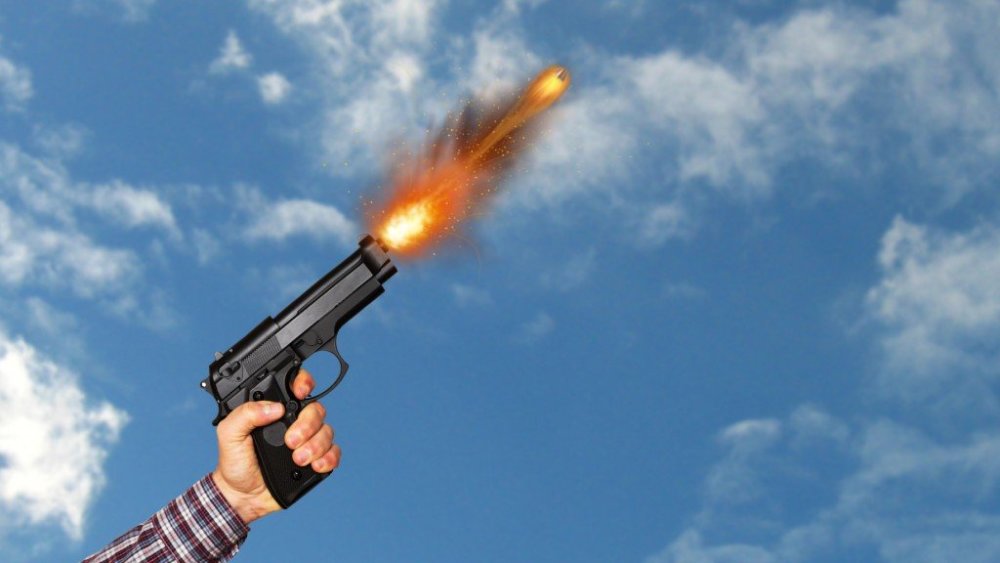 布卢姆菲尔德|从摩天大楼上掉下硬币会砸死人吗？