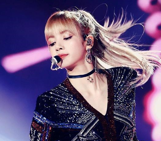 lisa新发型曝光粉丝直呼人间芭比我却心疼她的出道之路