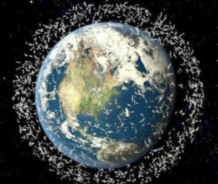 太空|地球已变样！太空中布满了垃圾，以2.8万公里的时速飞行