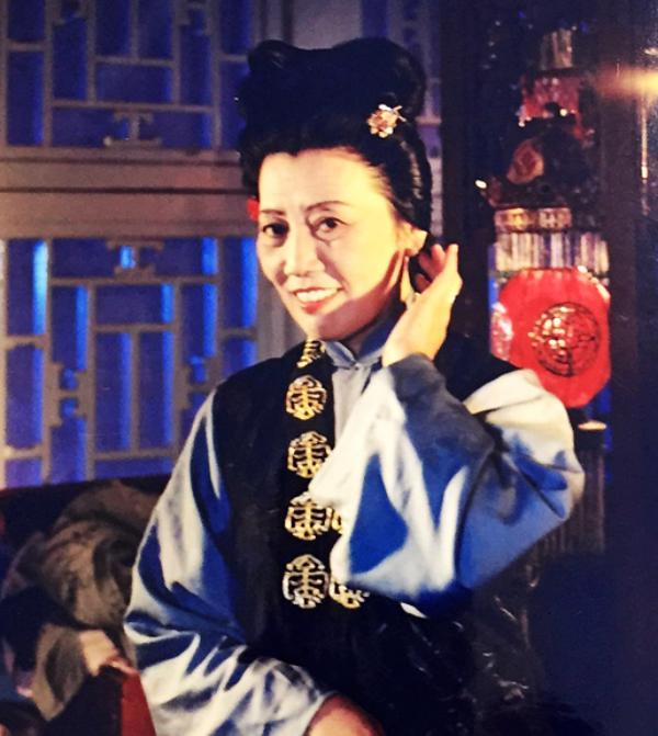 费婆子|费婆子是邢夫人陪房之一，陪房是姨娘候选人，但她是个寡妇？