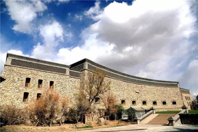 酒庄故事丨三代人传承中国式葡萄酒庄志辉源石酒庄