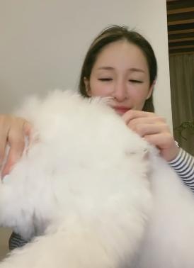 萧亚轩|萧亚轩凌晨直播一脸疲惫，眼神恍惚情绪起伏大，精神状态再引担忧