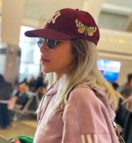 萧亚轩|萧亚轩凌晨直播一脸疲惫，眼神恍惚情绪起伏大，精神状态再引担忧