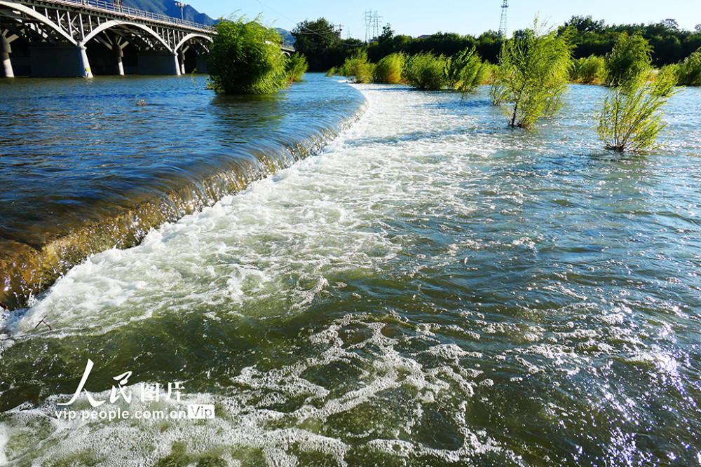 北京永定河秋季补水现碧波荡漾生态美景