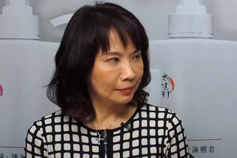 民进党张嘴就来"大陆水深火热",陈凤馨:不是美国吗