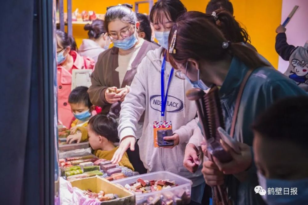 文博会|别眨眼！鹤壁这里的夜晚让你惊艳！