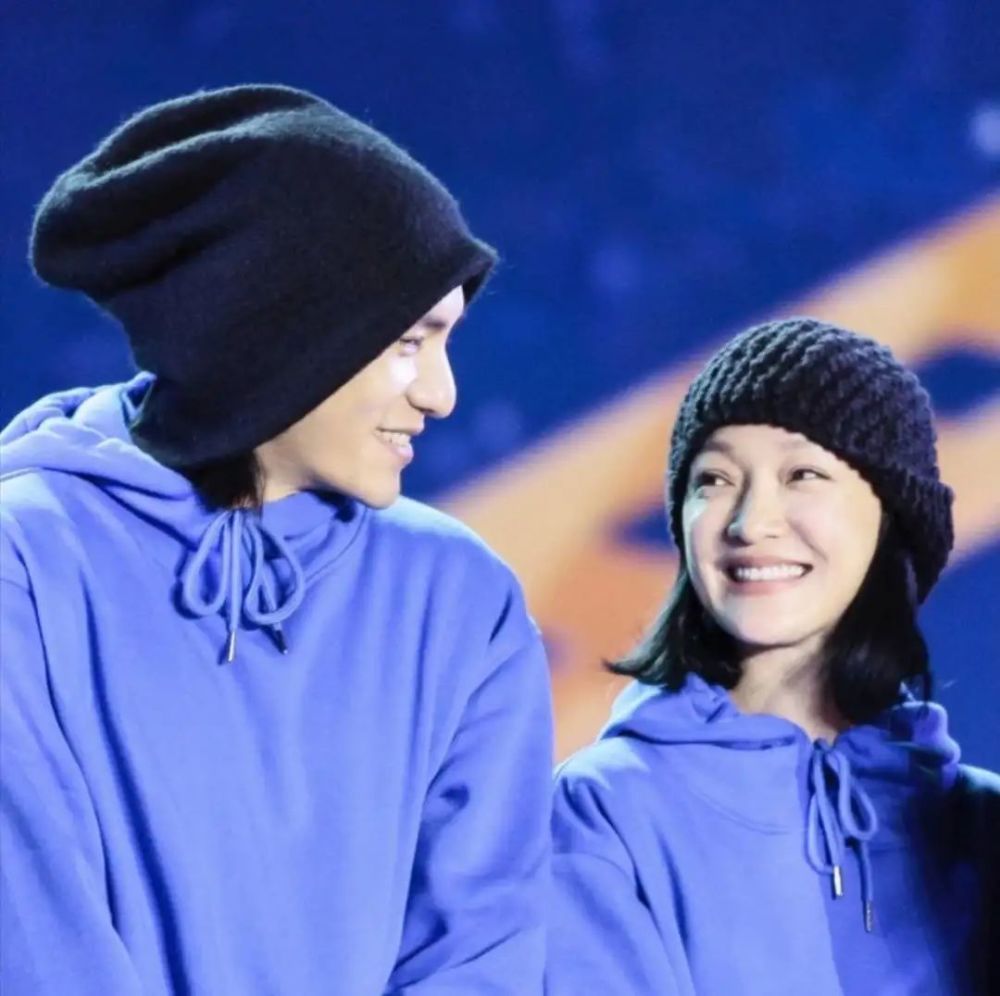 周迅|一个未婚有子、一个频传婚变，谁说世界上没有异性纯友谊？