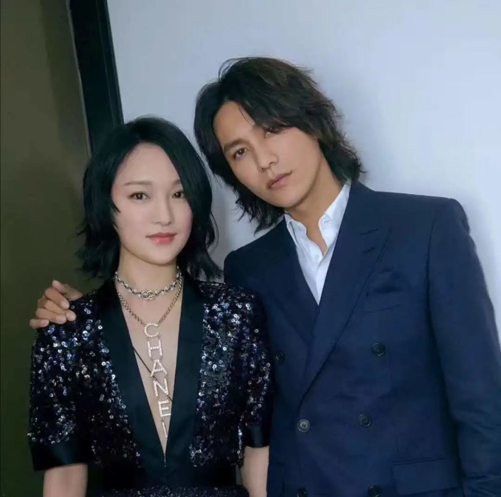 周迅|一个未婚有子、一个频传婚变，谁说世界上没有异性纯友谊？