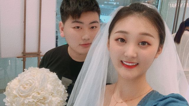 朱之文|大衣哥儿媳妇陈亚男正式组建直播团队！这个阵势看了好夸张