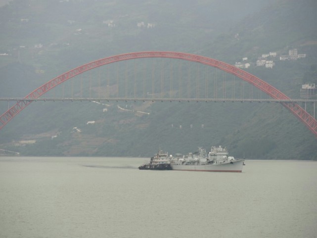 海军  退役军舰  “166舰”  已抵达重庆巫山|海军退役军舰“166舰”已抵达重庆巫山