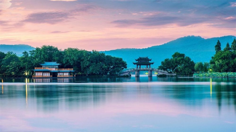 杭州|黄金周各城市成绩单出来啦，北京上海在前三，杭州最吸金