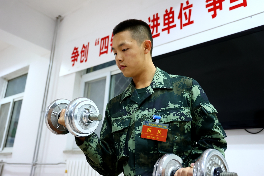 理发|第一份津贴到账，新兵们怎么花？