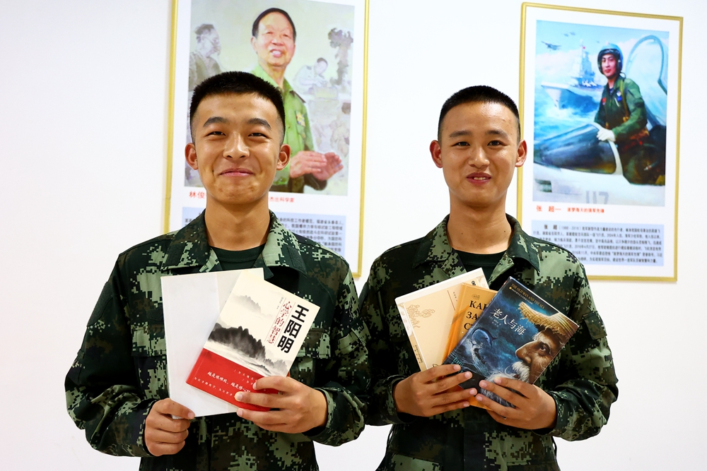 理发|第一份津贴到账，新兵们怎么花？