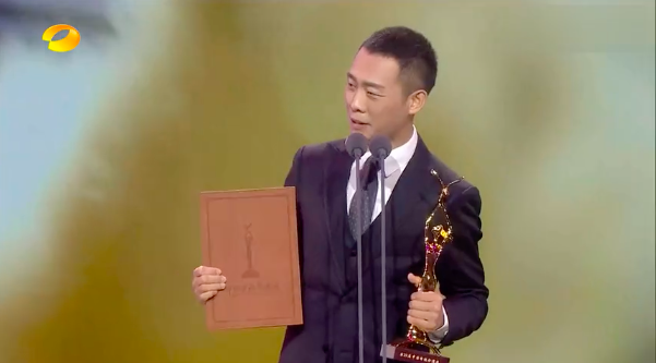 王一博|金鹰被吐槽依旧是“水鹰”，观众喜爱男演员提名者只有王一博到场