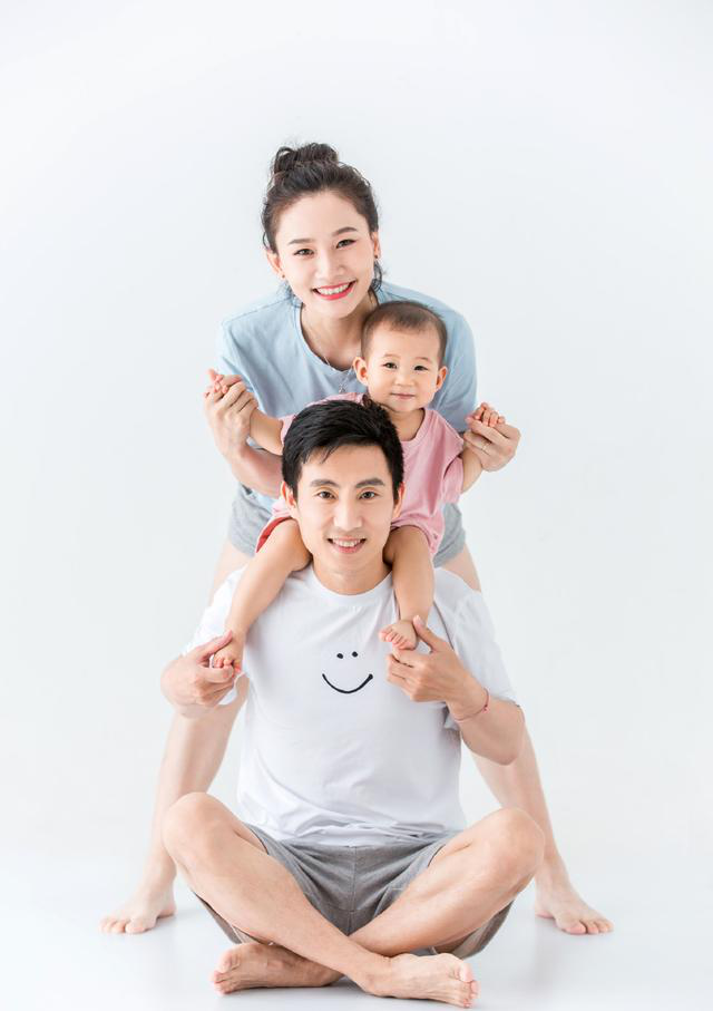 滕海滨今就职体育训练局曾被张楠倒追8年女儿未来引期待