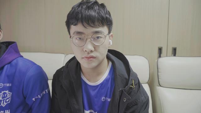 王者荣耀秋季赛：TTG横扫LGD，易瞳被换下，晨羽上场效果显著