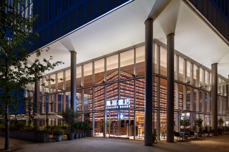 代官山茑屋书店|连店员都宛如一本“活书籍”，全球最美书店茑屋书店杭州开业！