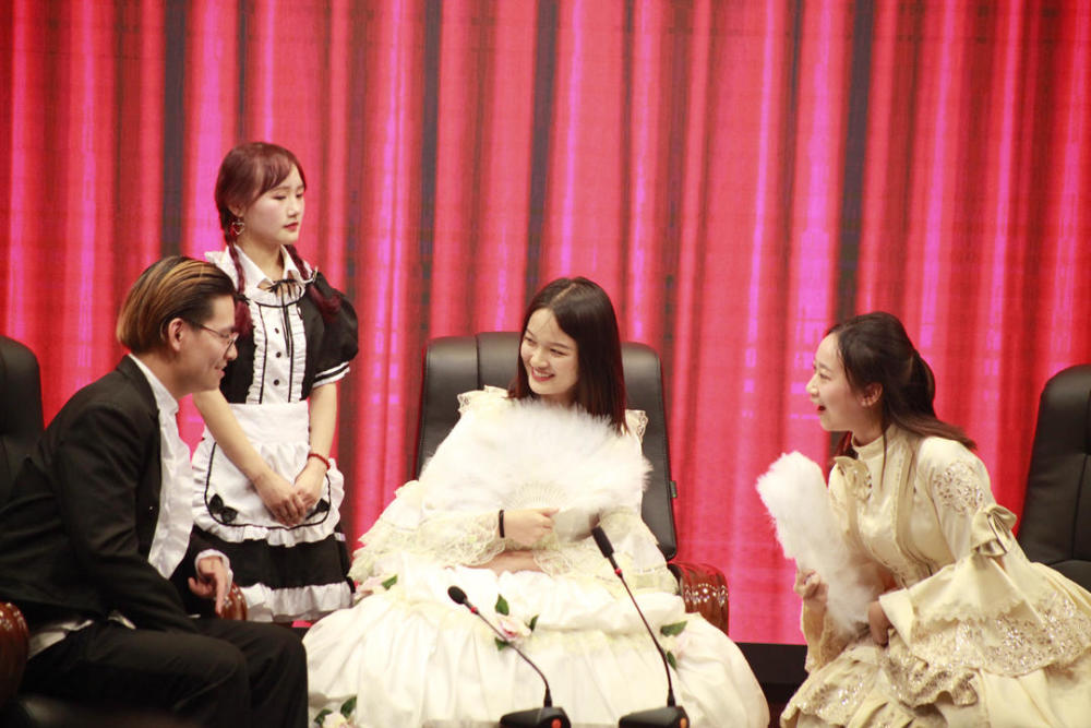 舞台剧|封面开讲了·云讲座｜用舞台剧推广新书，专家学者相聚一堂共赏俄罗斯文学