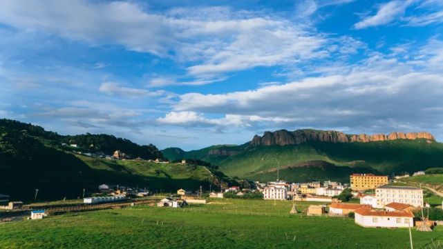 青甘行记五郎木寺日落红石崖夜半一身都是月