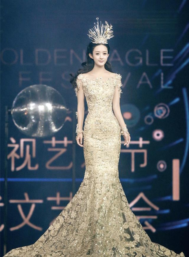 迪丽热巴|宋茜的礼服被吐槽后，网友公认：赵丽颖和迪丽热巴的礼服才最好看