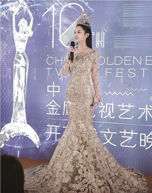 迪丽热巴|宋茜的礼服被吐槽后，网友公认：赵丽颖和迪丽热巴的礼服才最好看