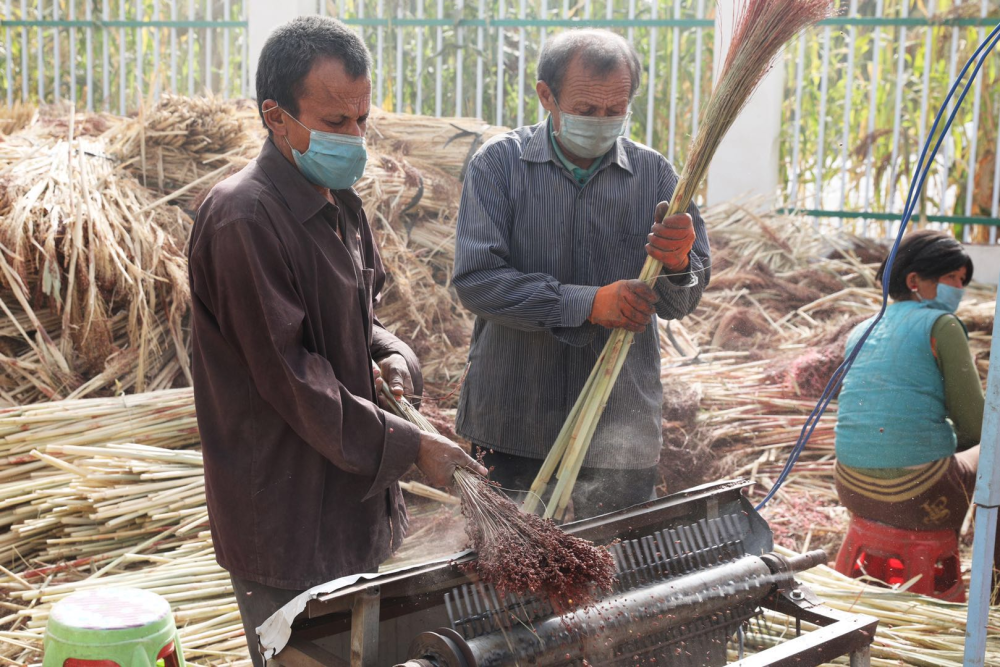 北京|北京帮扶90个旗县中仅剩的两个未摘穷帽县，正挂牌督战