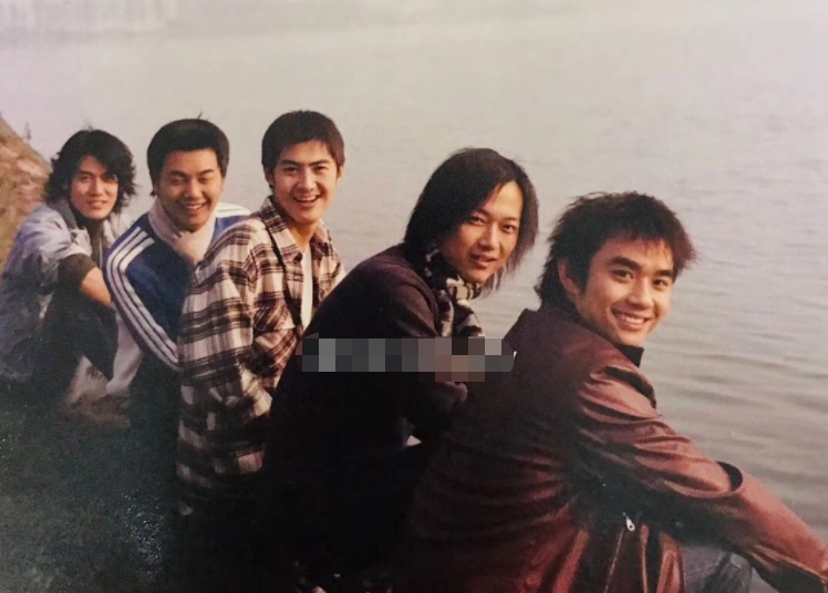 王凯|王凯又没得奖，侯鸿亮又要挨骂？