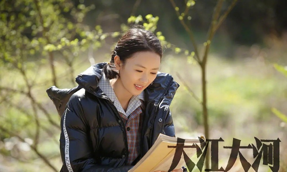 赵丽颖|童瑶斩获金鹰节最佳女演员惹热议，网友：实至名归呀，为什么带赵丽颖