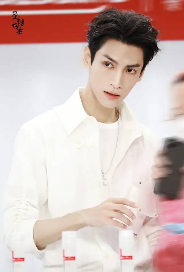 罗云熙|他是娱乐圈最大谜团：帅到惨绝人寰，为什么老被女人抛弃？