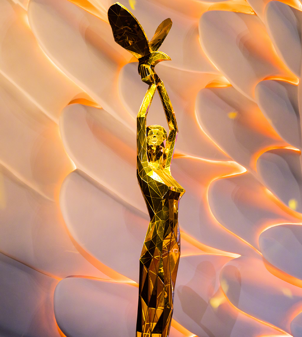 童瑶|童瑶爆冷夺金鹰奖视后，神秘老公浮出水面，金鹰奖公平性受到质疑