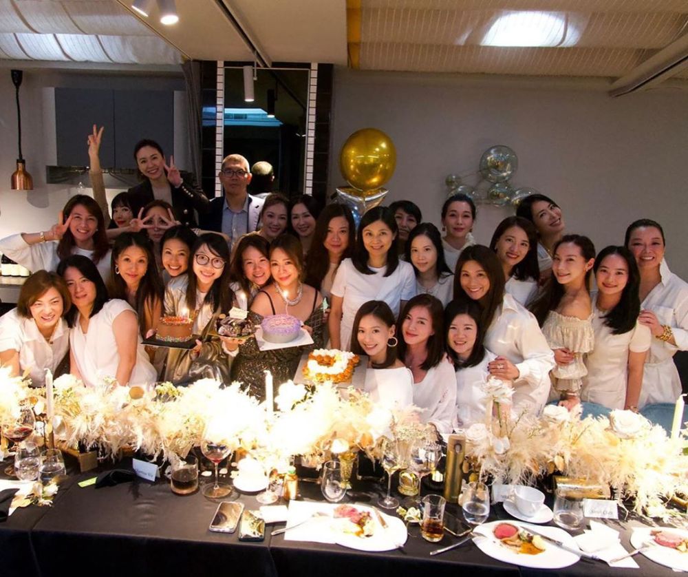 林牧洁|第一名媛林牧洁为双胞胎儿子庆生，与复婚老公3年生仨幸福满满