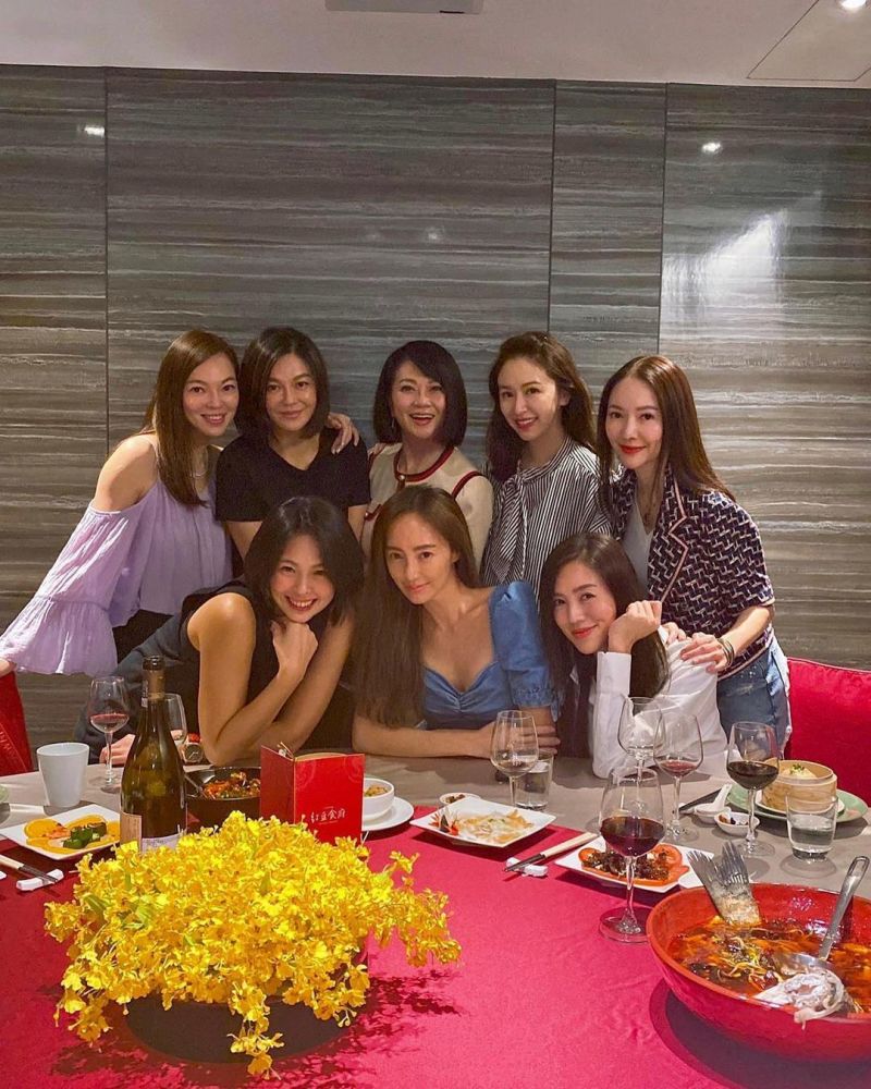 林牧洁|第一名媛林牧洁为双胞胎儿子庆生，与复婚老公3年生仨幸福满满