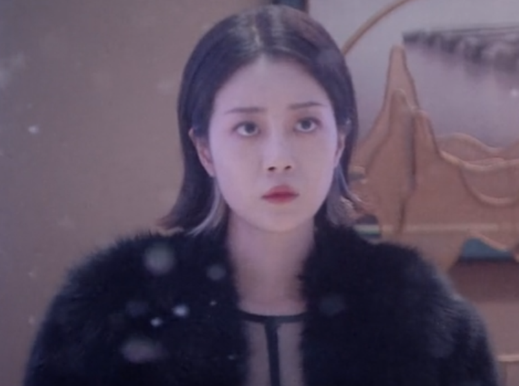 李溪芮|李溪芮演技差也就罢了，情商也不如师妹黄梦莹，难怪赵薇批她矫情