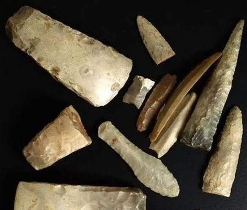 考古|他是一代考古巨骗，偷埋石器造假历史，却骗了整个日本20年