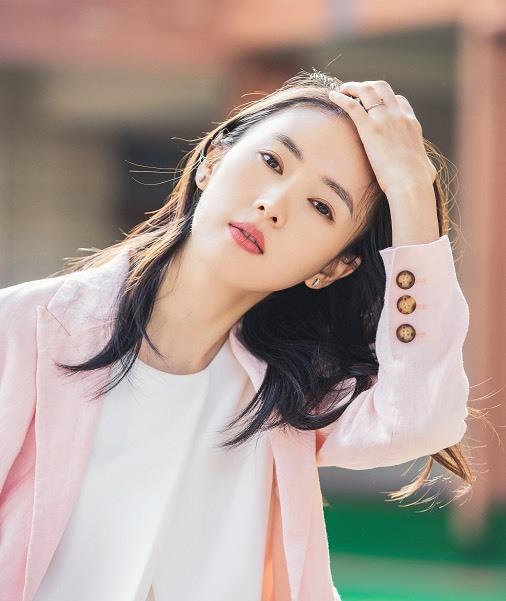 "小章子怡"童谣拿金鹰奖最佳女主,《三十而已》顾佳真不简单_腾讯新闻