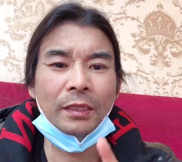 面筋哥|面筋哥穿病服深情献唱，肺癌晚期的他，放不下如日中天的事业！