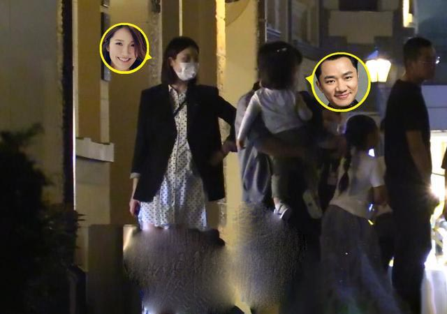 王祖蓝|王祖蓝携妻女深夜聚餐，李亚男挺孕肚撑腰徒步，四肢纤细身姿轻盈