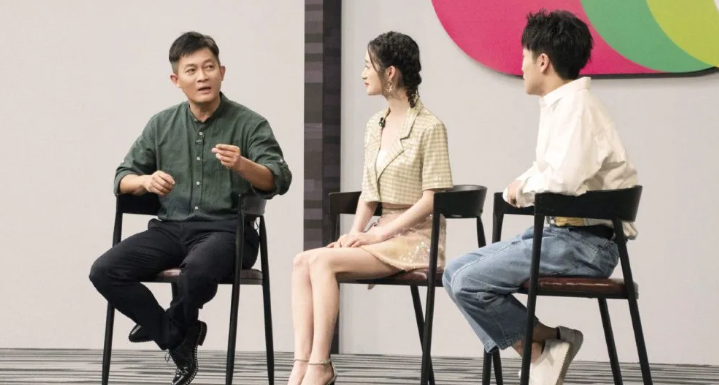 杨志刚|演员2：杨志刚演技遭批评，演了17年的戏，为何在这个节目显得格格不入？