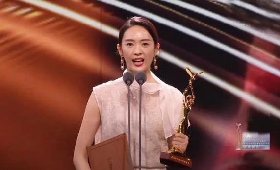 金鹰女神|说好的金鹰女神，她却和金鹰奖没半毛钱关系？