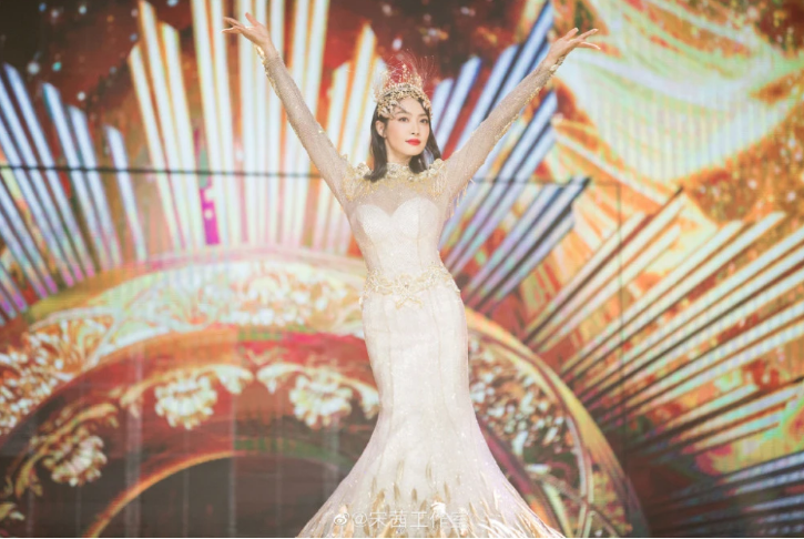 金鹰女神|说好的金鹰女神，她却和金鹰奖没半毛钱关系？