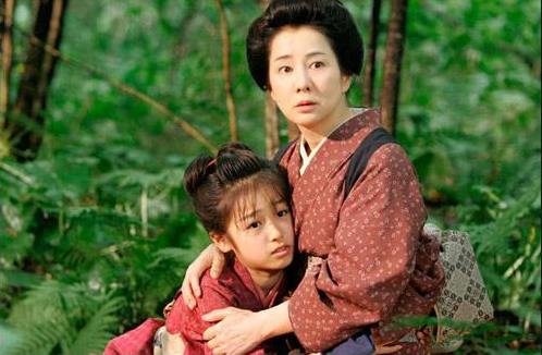 吉娜|吉娜怀孕了，技术流分析她的孩子会遗传整形前吗？