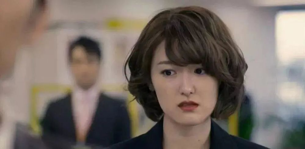 吉娜|吉娜怀孕了，技术流分析她的孩子会遗传整形前吗？