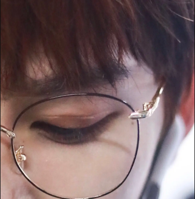 肖战|和肖战炒cp不成的ta，转头就去和00后谈恋爱……