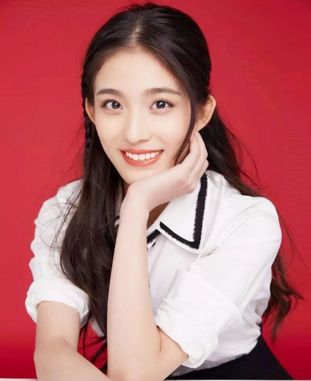 肖战|和肖战炒cp不成的ta，转头就去和00后谈恋爱……