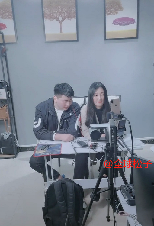 朱之文|大衣哥儿媳也有幕后策划团队，直播设备专业，台词有人指导